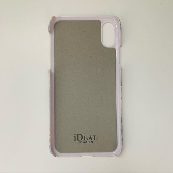 🤍Ideal of Sweden iPhone XR Case - Picture 5 of 6